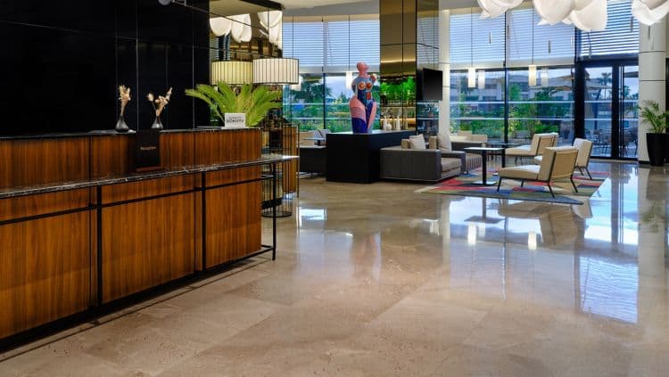 https://cache.marriott.com/is/image/marriotts7prod/mc-tunmc-tunmc-reception15300-96670:Wide-Hor?wid=750&fit=constrain